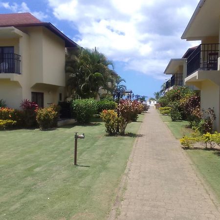 Rooms On The Beach Негрил Экстерьер фото