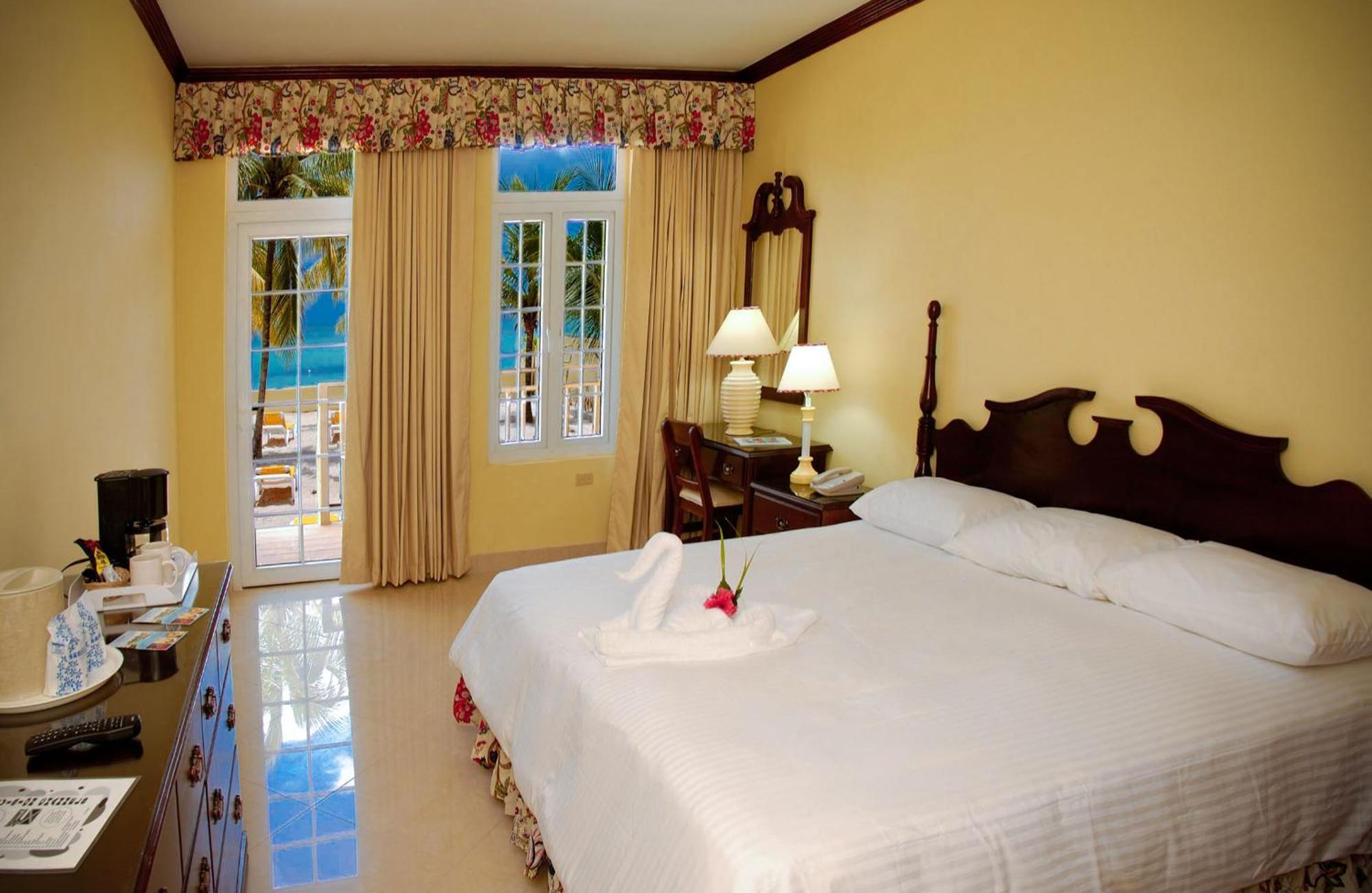Rooms On The Beach Негрил Экстерьер фото